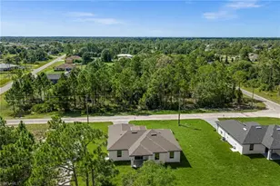 843 Bianca Ave S, Lehigh Acres, FL 33974 - Photo 47