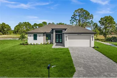843 Bianca Ave S, Lehigh Acres, FL 33974 - Photo 3