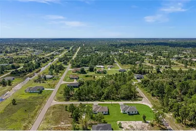 843 Bianca Ave S, Lehigh Acres, FL 33974 - Photo 45