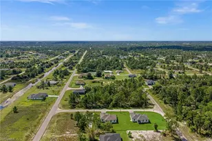 843 Bianca Ave S, Lehigh Acres, FL 33974 - Photo 45