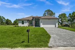 843 Bianca Ave S, Lehigh Acres, FL 33974 - Photo 5