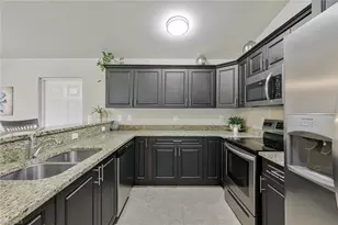 1613 SW 17th Ave, Cape Coral, FL 33991 - Photo 9