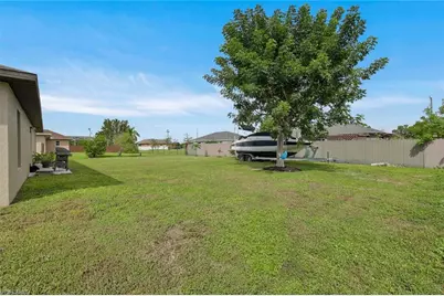 1613 SW 17th Ave, Cape Coral, FL 33991 - Photo 25