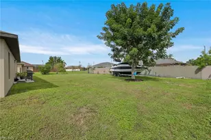 1613 SW 17th Ave, Cape Coral, FL 33991 - Photo 25