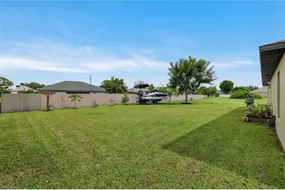 1613 SW 17th Ave, Cape Coral, FL 33991 - Photo 23