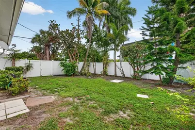 798 105th Ave N, Naples, FL 34108 - Photo 33