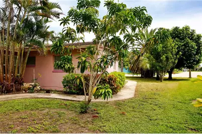 120 E Lake Dr, Lehigh Acres, FL 33936 - Photo 29