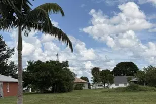 923 Nicholas Pkwy W, Cape Coral, FL 33991 - Photo 1