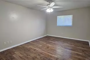 1626 SW Santa Barbara Pl, Cape Coral, FL 33991 - Photo 5