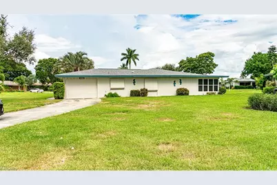 5541 Westwind Ln, Fort Myers, FL 33919 - Photo 1