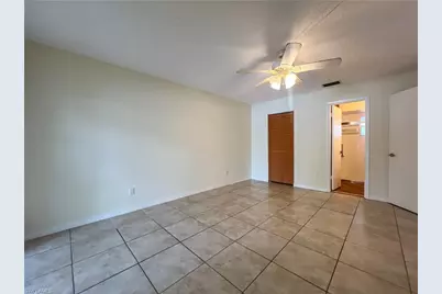 4305 Island Cir #4, Fort Myers, FL 33919 - Photo 11