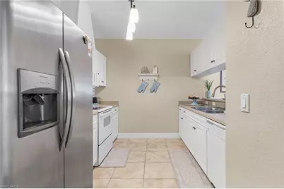 4546 SE 6th Pl #D, Cape Coral, FL 33904 - Photo 5