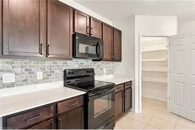 2717 Foralesca Ct, Cape Coral, FL 33909 - Photo 15