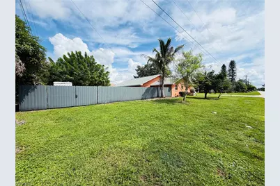 124 Sebring Cir, Lehigh Acres, FL 33936 - Photo 29