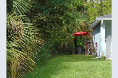 8051 Rolling Cir, Labelle, FL 33935 - Photo 3