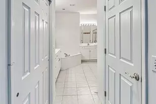 20021 Sanibel View Cir, Fort Myers, FL 33908 - Photo 25