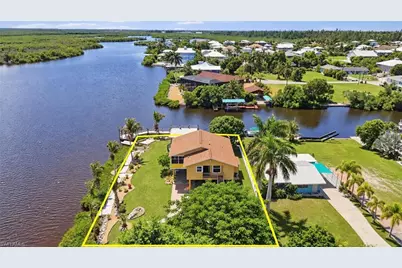 5191 Marina Dr, Bokeelia, FL 33922 - Photo 9