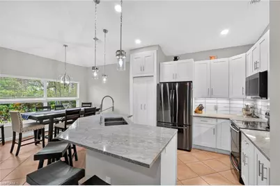 11180 La Coruna Ln, Bonita Springs, FL 34135 - Photo 9