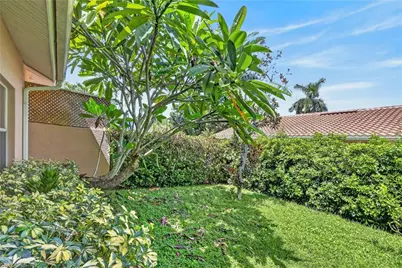 11180 La Coruna Ln, Bonita Springs, FL 34135 - Photo 41
