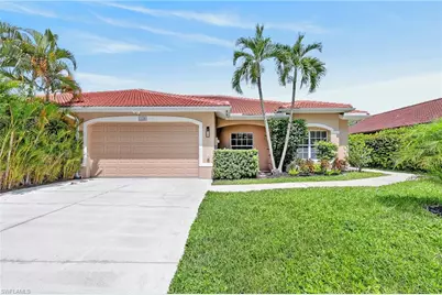 11180 La Coruna Ln, Bonita Springs, FL 34135 - Photo 3