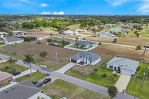 1633 NW 31st Pl, Cape Coral, FL 33993 - Photo 27