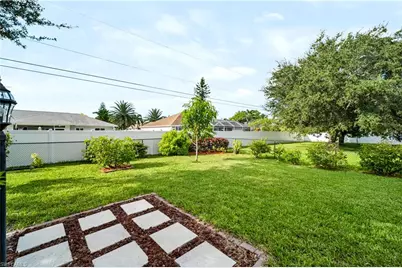 318 SE 23rd Ter, Cape Coral, FL 33990 - Photo 33