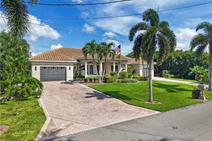 2213 SW 52nd St, Cape Coral, FL 33914 - Photo 3