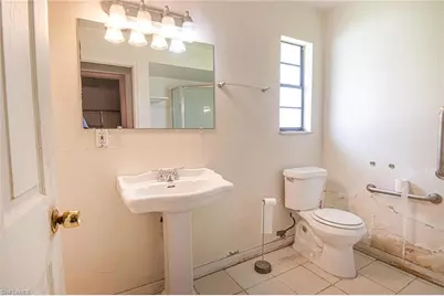 179 SE 4th St, Cape Coral, FL 33990 - Photo 9