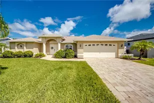 309 SE 31st Terrace, Cape Coral, FL 33904 - Photo 3