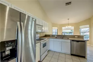 1821 SW 41st St, Cape Coral, FL 33914 - Photo 9