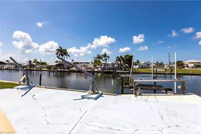 3913 Dewberry Ln, Saint James City, FL 33956 - Photo 7