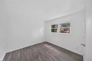 2544 1st St, Fort Myers, FL 33901 - Photo 17