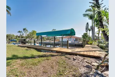 16 Estate Dr, North Fort Myers, FL 33917 - Photo 31