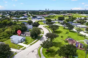 3656 Suntrust Dr, Fort Myers, FL 33916 - Photo 27
