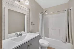 3656 Suntrust Dr, Fort Myers, FL 33916 - Photo 17