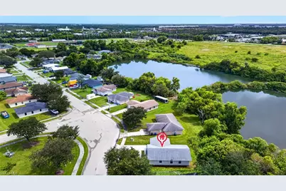 3656 Suntrust Dr, Fort Myers, FL 33916 - Photo 29