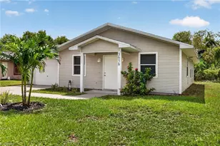3656 Suntrust Dr, Fort Myers, FL 33916 - Photo 3