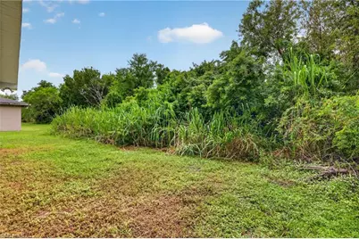 3656 Suntrust Dr, Fort Myers, FL 33916 - Photo 23
