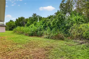3656 Suntrust Dr, Fort Myers, FL 33916 - Photo 23