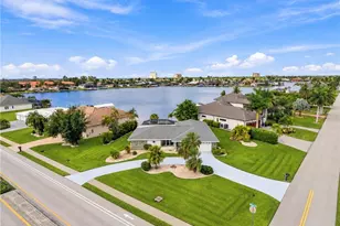 404 SW 53rd Terrace, Cape Coral, FL 33914 - Photo 3