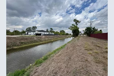 320 Inwood Ave S, Lehigh Acres, FL 33936 - Photo 35