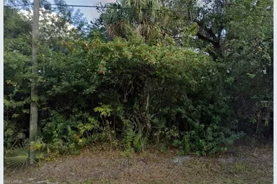 143 S Riverview St, Labelle, FL 33935 - Photo 1