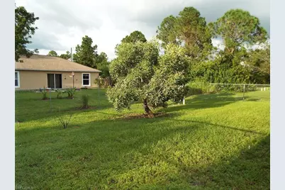 5044/5046 Jones Dr, Lehigh Acres, FL 33973 - Photo 19