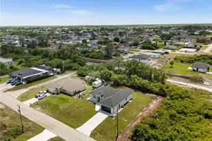 3319 30th St SW, Lehigh Acres, FL 33976 - Photo 43
