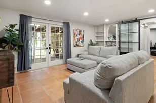 1046 Sperling Ave, Naples, FL 34103 - Photo 7