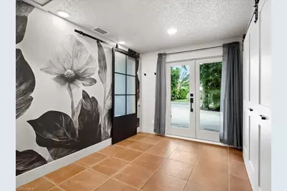 1046 Sperling Ave, Naples, FL 34103 - Photo 3