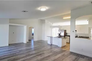 541 NW 18th Ave, Cape Coral, FL 33993 - Photo 7