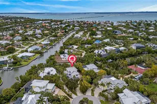 927 Almas Ct, Sanibel, FL 33957 - Photo 47