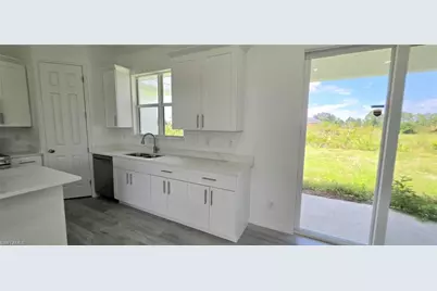 370 Chalet Ave S, Lehigh Acres, FL 33974 - Photo 9