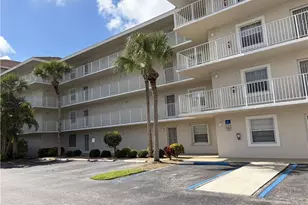 481 Quail Forest Blvd, Naples, FL 34105 - Photo 5